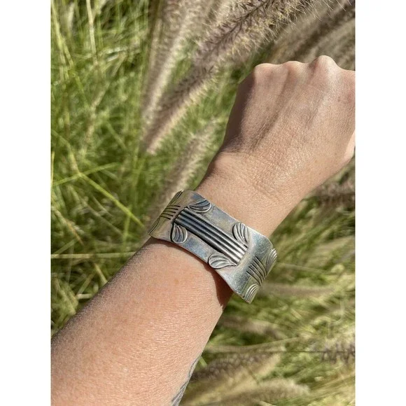 Vintage Navajo Sterling Silver Sleek Lined Bracelet Cuff Signed